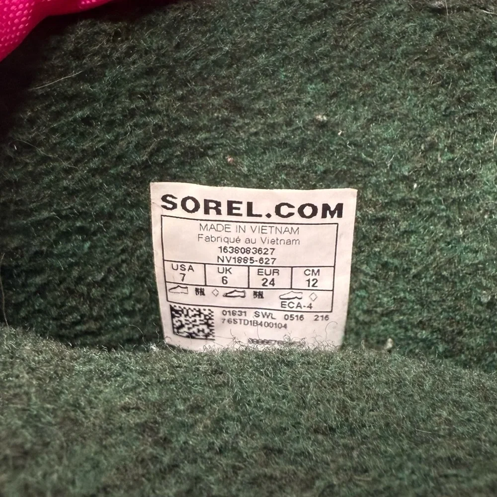 Sorel Black and Pink Flurry Winter Boots